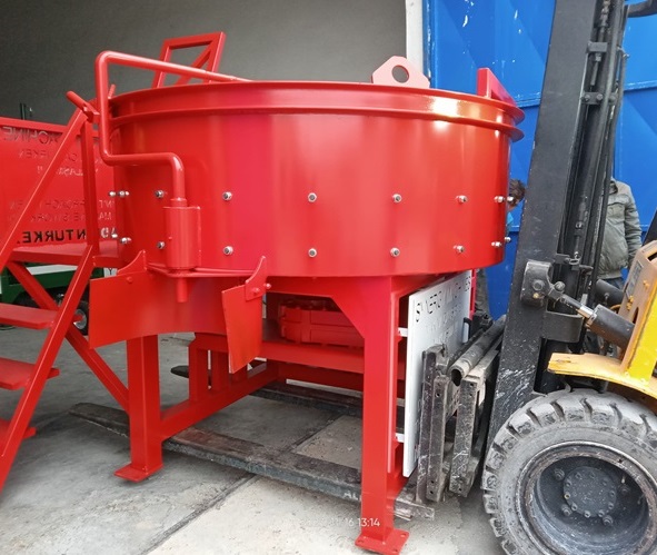     Malaxeur &Agrave; Axe Horizontal (1 m3)        